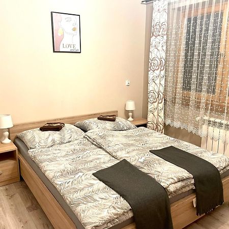 Wolynianka Apartment Bukowina Tatrzanska Bagian luar foto